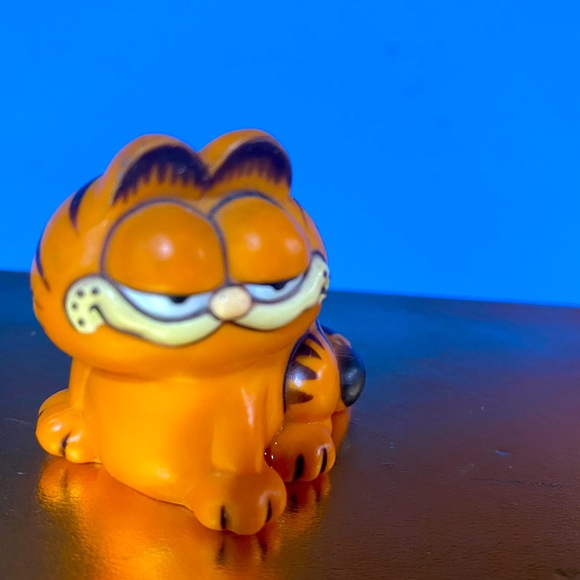 GARFIELD THE CAT VINTAGE 1981 SOLID PVC COLLECTIBLE FIGURE 2” JAPAN - Picture 8 of 11